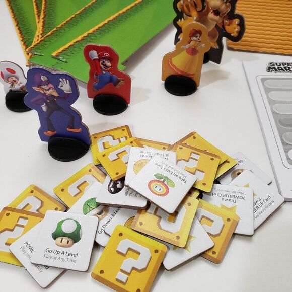 Super Mario Level Up Board Game - Picture 12 of 16